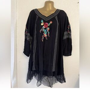 Krista Lee Womens Boho Tunic Top Size L Black Embroidered Asymmetric Hem